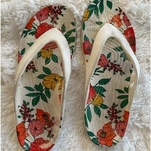 Crocs floral sandals size 9